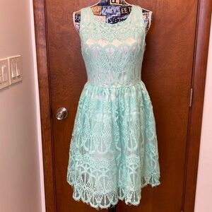 Soprano dress size large, NWOT